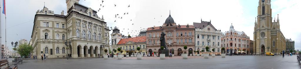 Family Top Rooms Bela Lada Sobe Novi Sad Luaran gambar