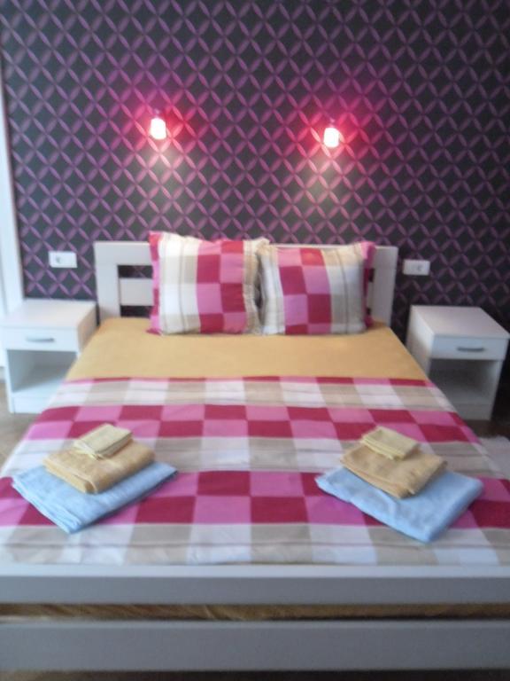 Family Top Rooms Bela Lada Sobe Novi Sad Bilik gambar